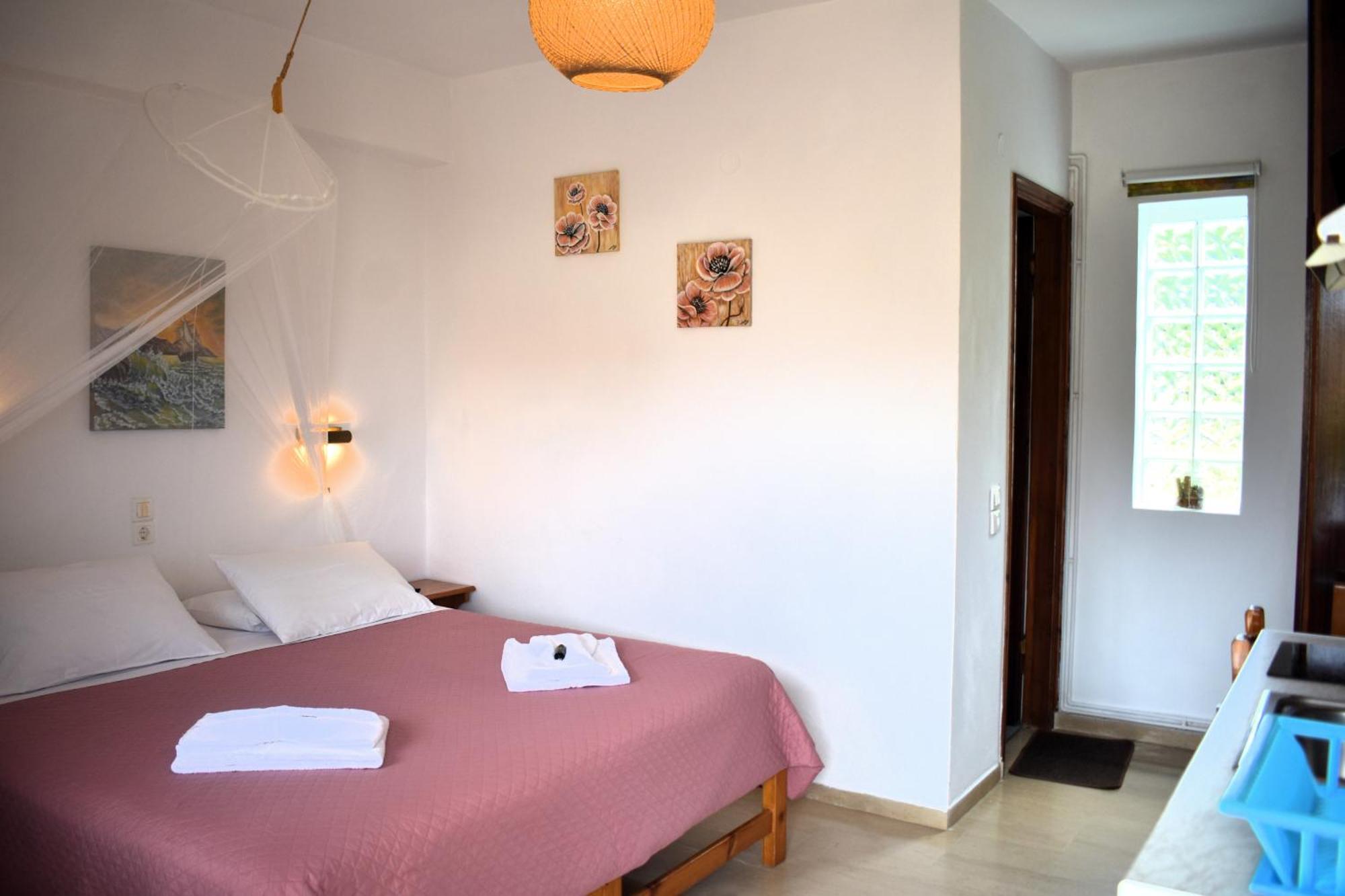 Kostas Apartments&studios Agios Georgios Pagon Exterior foto