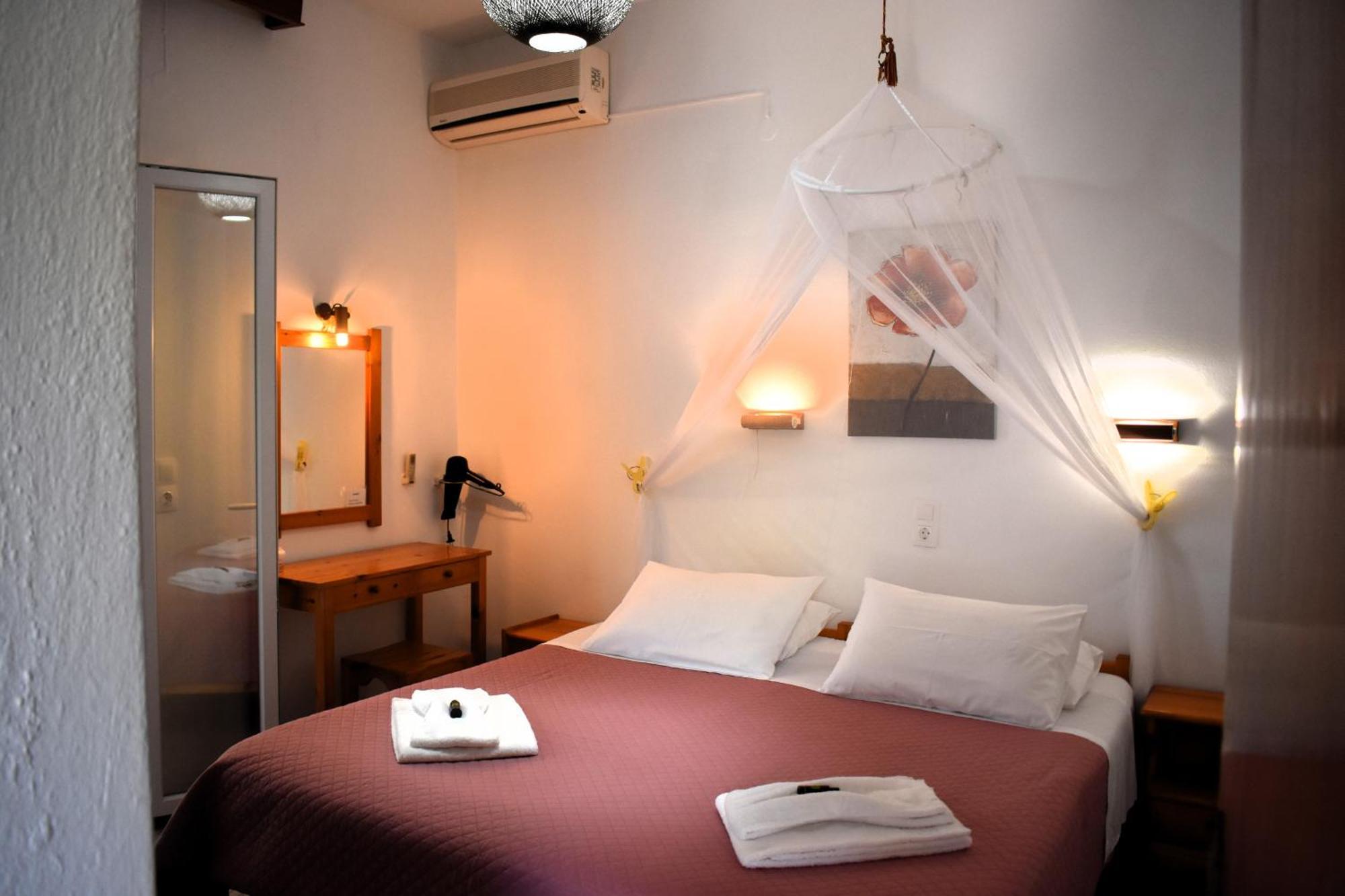 Kostas Apartments&studios Agios Georgios Pagon Exterior foto