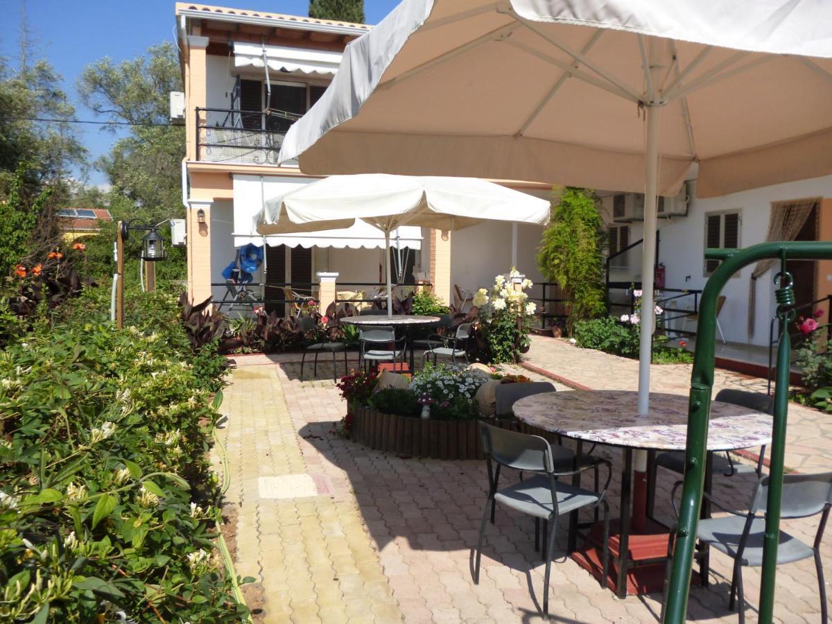Kostas Apartments&studios Agios Georgios Pagon Exterior foto