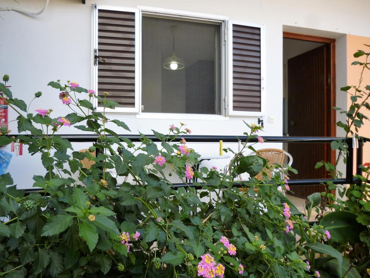 Kostas Apartments&studios Agios Georgios Pagon Exterior foto