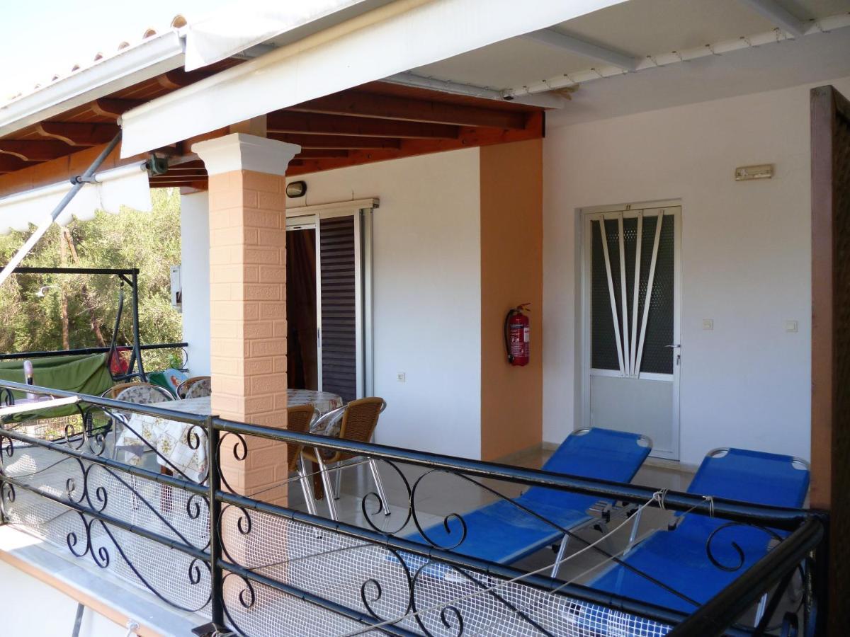 Kostas Apartments&studios Agios Georgios Pagon Exterior foto